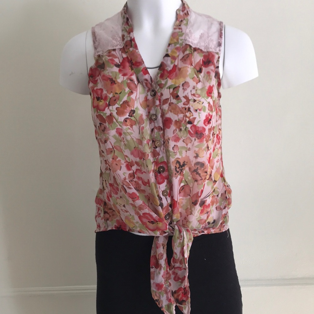 Forever 21 Floral Lace Blouse